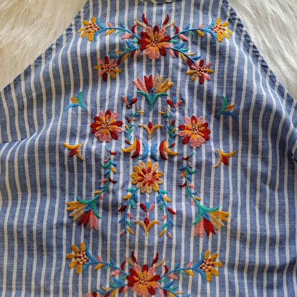 Savanna Jane Womens Top Size Small Blue White Striped Floral Embroidered Blouse - Picture 3 of 7